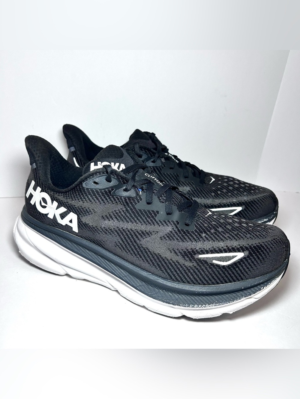 Hoka One One Clifton 9 Wide Women’s 9.5D Black White